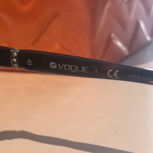 Sunglasses VOGUE - Picture 5 of 6